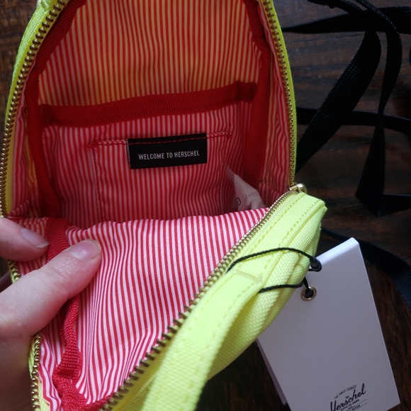 Herschel Nova Crossbody - Picture 6 of 6